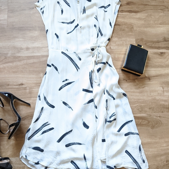 Joie Dress - Picture 5 of 6